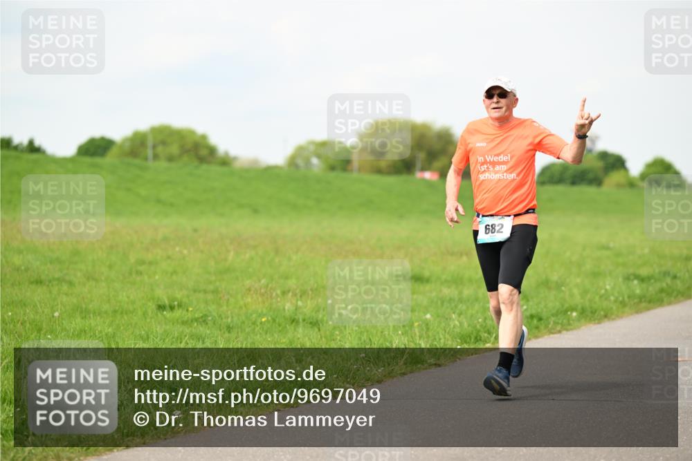 10.05.2026 - 8. Wedeler Halbmarathon Dr. Thomas Lammeyer http://msf.ph/oto/9697049 10.05.2026 11:27:42 Laufen 682 meine-sportfotos.de