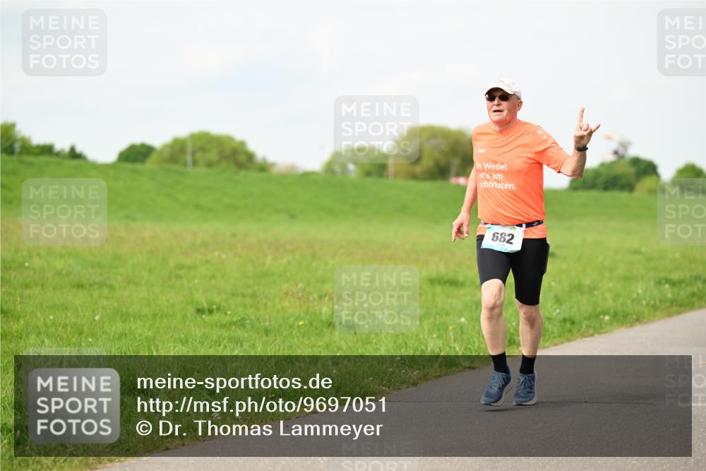 10.05.2026 - 8. Wedeler Halbmarathon Dr. Thomas Lammeyer http://msf.ph/oto/9697051 10.05.2026 11:27:43 Laufen 682 meine-sportfotos.de