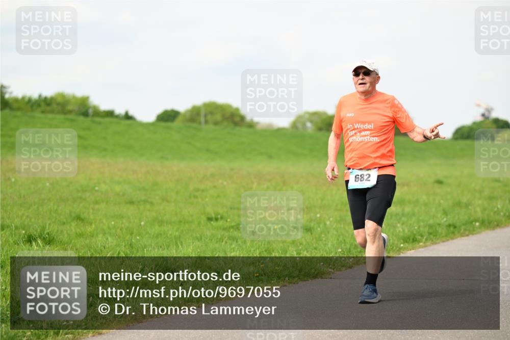 10.05.2026 - 8. Wedeler Halbmarathon Dr. Thomas Lammeyer http://msf.ph/oto/9697055 10.05.2026 11:27:43 Laufen 682 meine-sportfotos.de