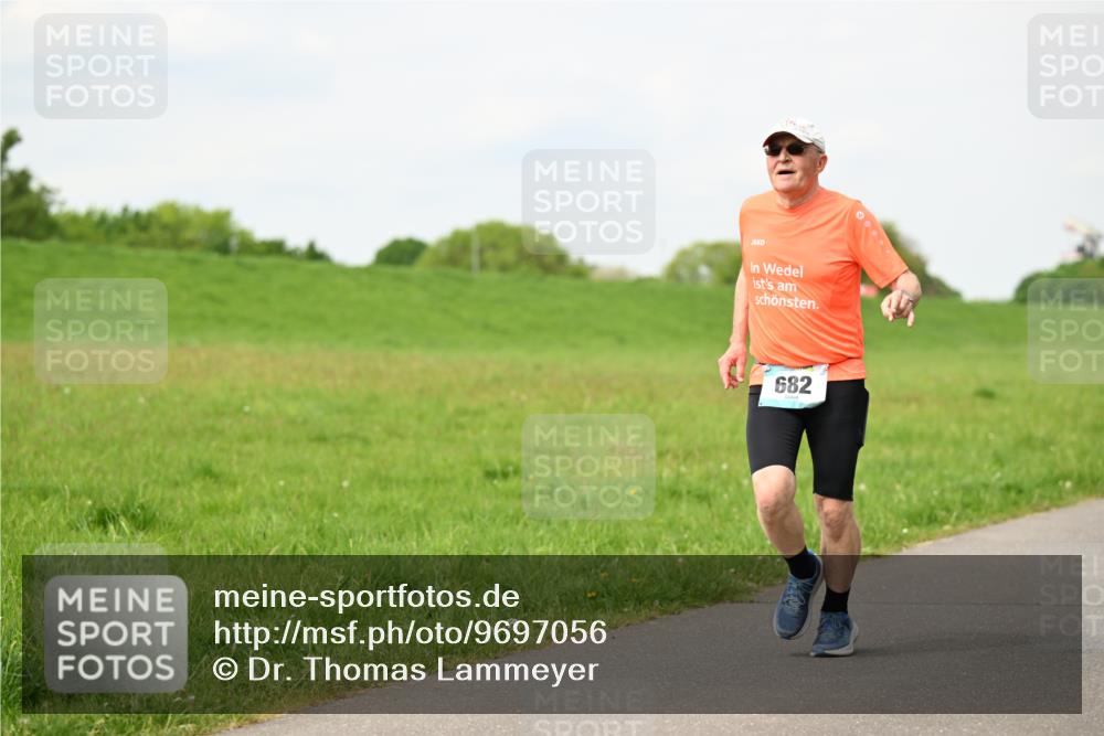 10.05.2026 - 8. Wedeler Halbmarathon Dr. Thomas Lammeyer http://msf.ph/oto/9697056 10.05.2026 11:27:43 Laufen 682 meine-sportfotos.de