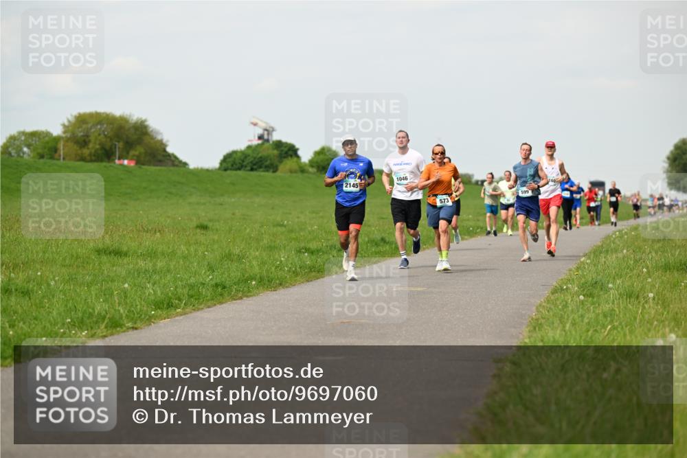 10.05.2026 - 8. Wedeler Halbmarathon Dr. Thomas Lammeyer http://msf.ph/oto/9697060 10.05.2026 11:27:54 Laufen 2145, 1046, 599, 573 meine-sportfotos.de
