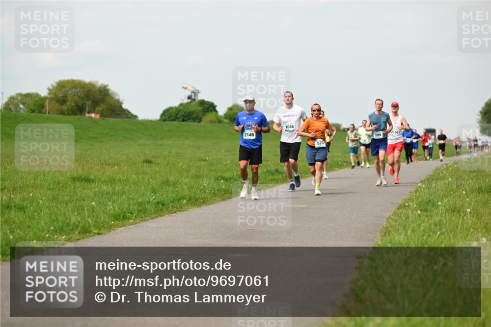 10.05.2026 - 8. Wedeler Halbmarathon Dr. Thomas Lammeyer http://msf.ph/oto/9697061 10.05.2026 11:27:54 Laufen 2145, 1046, 573, 599, 2160 meine-sportfotos.de