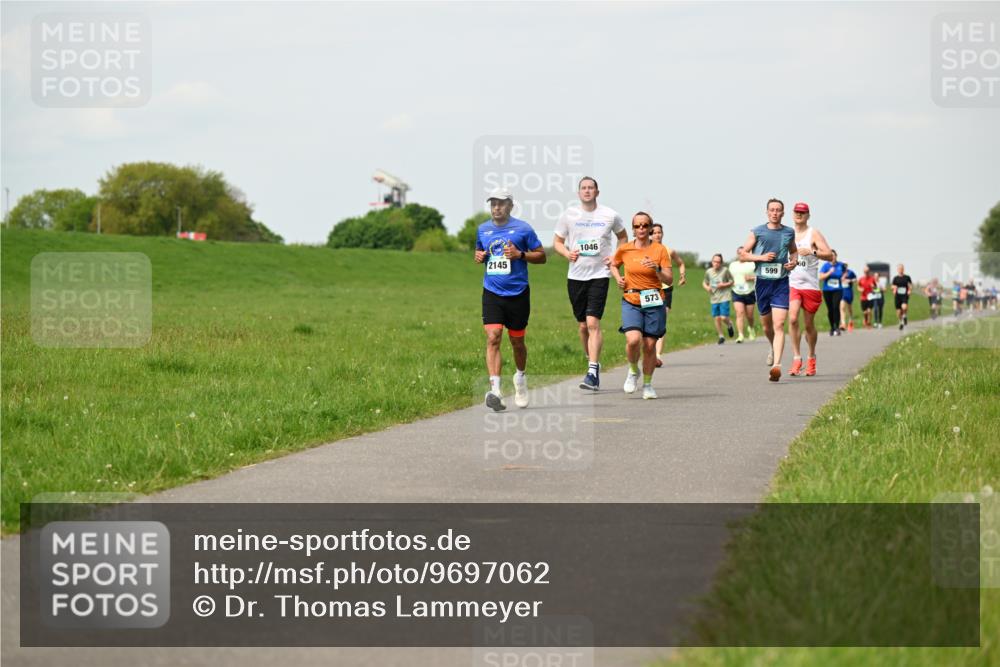 10.05.2026 - 8. Wedeler Halbmarathon Dr. Thomas Lammeyer http://msf.ph/oto/9697062 10.05.2026 11:27:54 Laufen 2145, 1046, 573, 599 meine-sportfotos.de