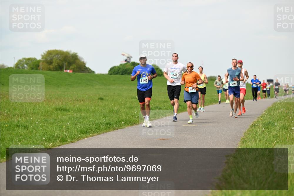 10.05.2026 - 8. Wedeler Halbmarathon Dr. Thomas Lammeyer http://msf.ph/oto/9697069 10.05.2026 11:27:55 Laufen 2145, 1046, 573, 599 meine-sportfotos.de