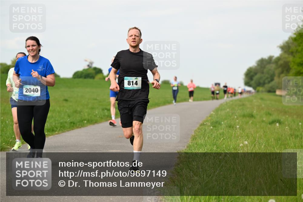 10.05.2026 - 8. Wedeler Halbmarathon Dr. Thomas Lammeyer http://msf.ph/oto/9697149 10.05.2026 11:28:11 Laufen 814, 2040 meine-sportfotos.de