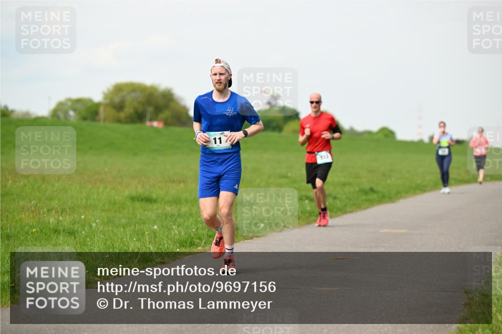 10.05.2026 - 8. Wedeler Halbmarathon Dr. Thomas Lammeyer http://msf.ph/oto/9697156 10.05.2026 11:28:13 Laufen 333 meine-sportfotos.de