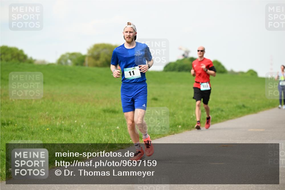 10.05.2026 - 8. Wedeler Halbmarathon Dr. Thomas Lammeyer http://msf.ph/oto/9697159 10.05.2026 11:28:13 Laufen 227, 323 meine-sportfotos.de