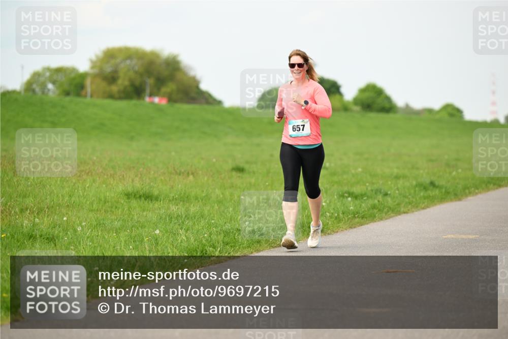 10.05.2026 - 8. Wedeler Halbmarathon Dr. Thomas Lammeyer http://msf.ph/oto/9697215 10.05.2026 11:28:24 Laufen 657 meine-sportfotos.de