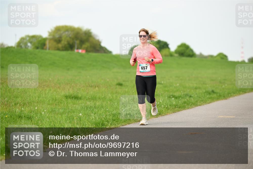 10.05.2026 - 8. Wedeler Halbmarathon Dr. Thomas Lammeyer http://msf.ph/oto/9697216 10.05.2026 11:28:24 Laufen 657 meine-sportfotos.de