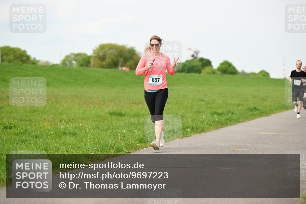 10.05.2026 - 8. Wedeler Halbmarathon Dr. Thomas Lammeyer http://msf.ph/oto/9697223 10.05.2026 11:28:25 Laufen 657 meine-sportfotos.de