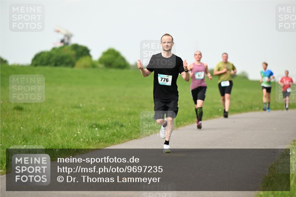 10.05.2026 - 8. Wedeler Halbmarathon Dr. Thomas Lammeyer http://msf.ph/oto/9697235 10.05.2026 11:28:28 Laufen 776 meine-sportfotos.de
