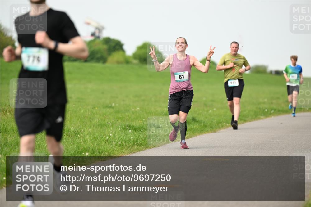 10.05.2026 - 8. Wedeler Halbmarathon Dr. Thomas Lammeyer http://msf.ph/oto/9697250 10.05.2026 11:28:31 Laufen 911 meine-sportfotos.de