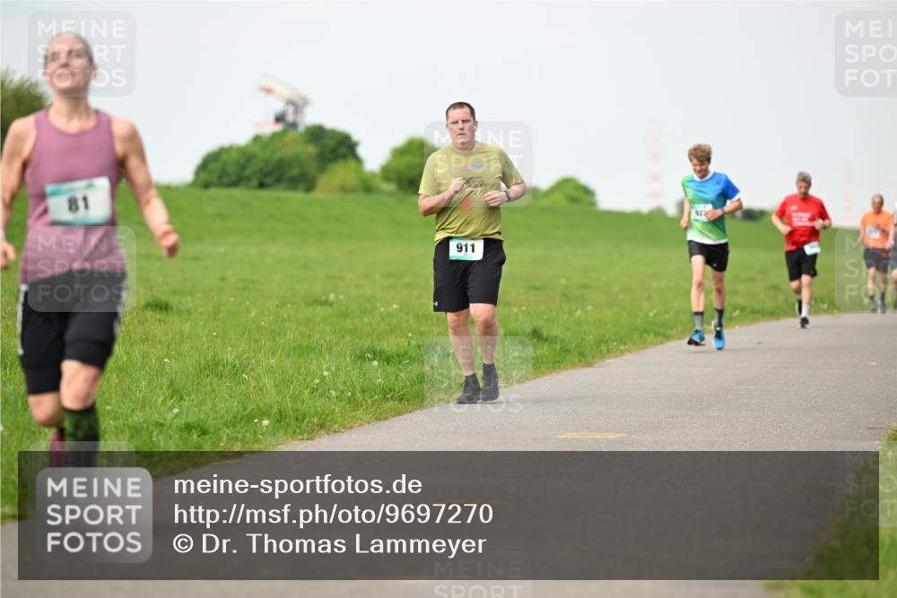 10.05.2026 - 8. Wedeler Halbmarathon Dr. Thomas Lammeyer http://msf.ph/oto/9697270 10.05.2026 11:28:34 Laufen 911 meine-sportfotos.de