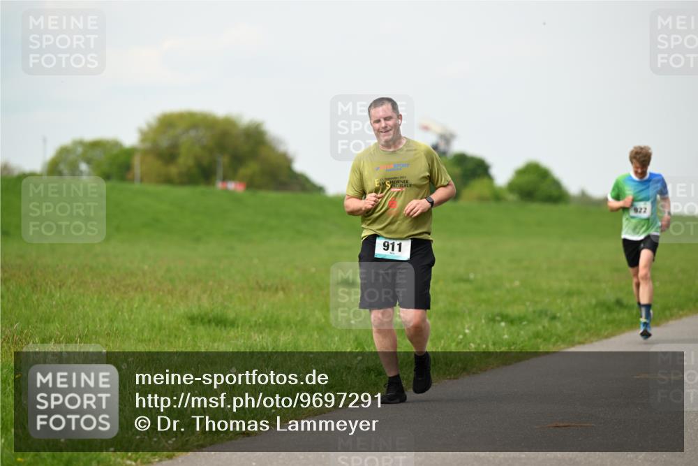 10.05.2026 - 8. Wedeler Halbmarathon Dr. Thomas Lammeyer http://msf.ph/oto/9697291 10.05.2026 11:28:37 Laufen 2025, 911 meine-sportfotos.de