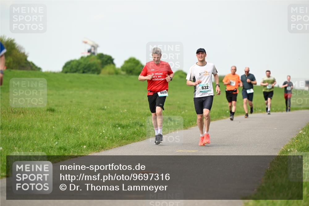 10.05.2026 - 8. Wedeler Halbmarathon Dr. Thomas Lammeyer http://msf.ph/oto/9697316 10.05.2026 11:28:42 Laufen 869, 632 meine-sportfotos.de