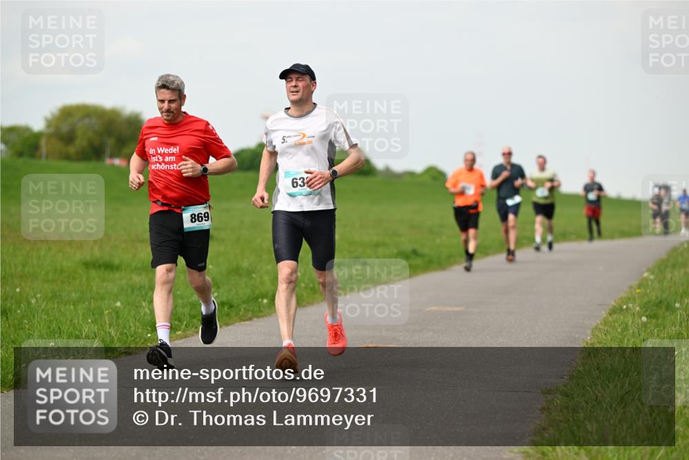 10.05.2026 - 8. Wedeler Halbmarathon Dr. Thomas Lammeyer http://msf.ph/oto/9697331 10.05.2026 11:28:45 Laufen 869 meine-sportfotos.de