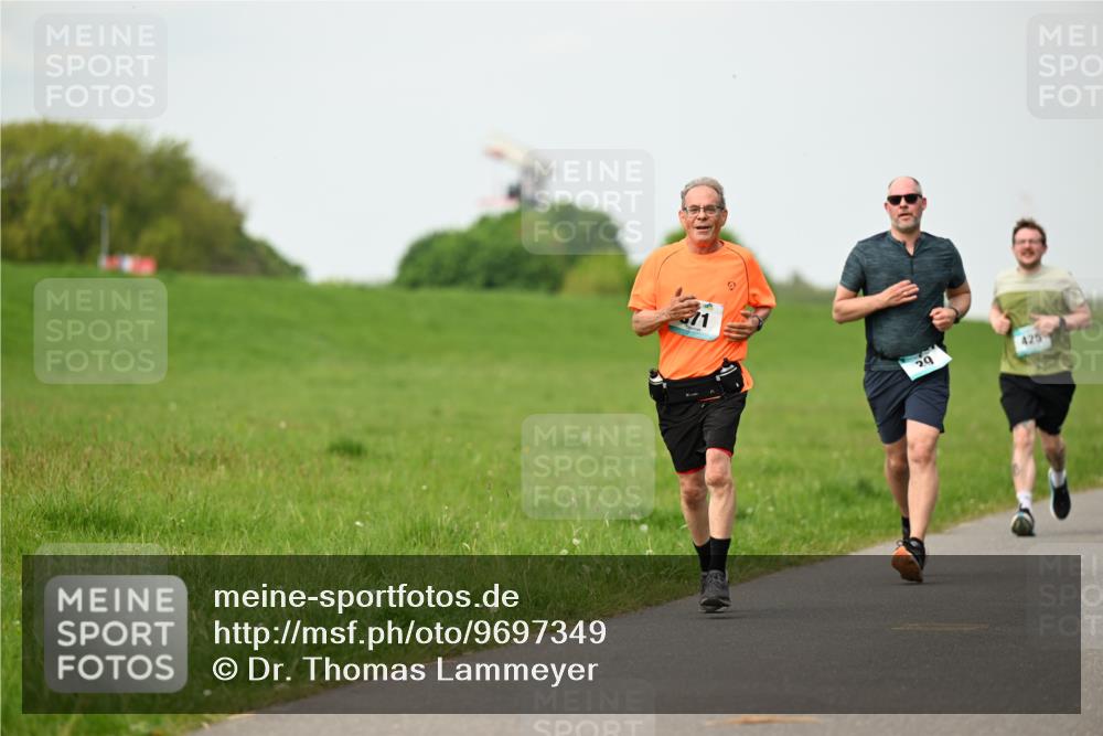 10.05.2026 - 8. Wedeler Halbmarathon Dr. Thomas Lammeyer http://msf.ph/oto/9697349 10.05.2026 11:28:49 Laufen 571, 425 meine-sportfotos.de