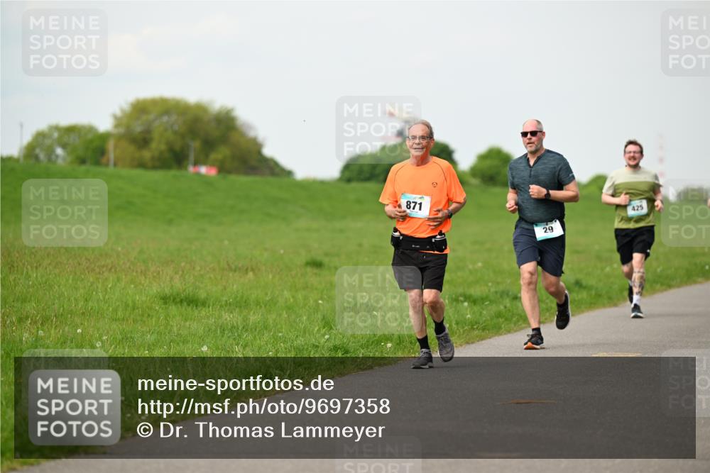 10.05.2026 - 8. Wedeler Halbmarathon Dr. Thomas Lammeyer http://msf.ph/oto/9697358 10.05.2026 11:28:50 Laufen 871, 425 meine-sportfotos.de