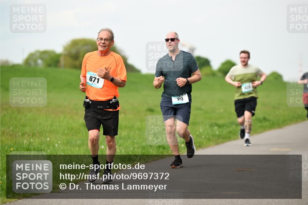 10.05.2026 - 8. Wedeler Halbmarathon Dr. Thomas Lammeyer http://msf.ph/oto/9697372 10.05.2026 11:28:53 Laufen 871 meine-sportfotos.de