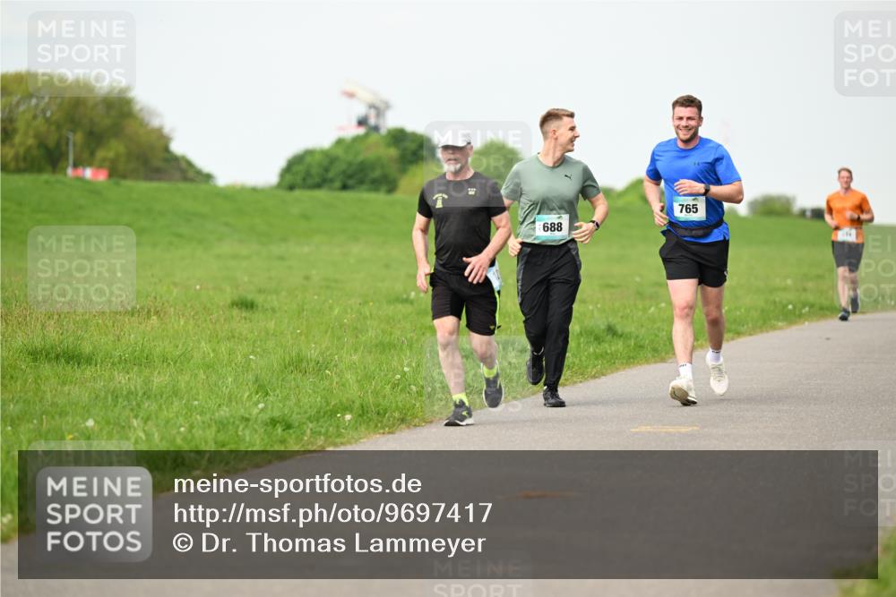 10.05.2026 - 8. Wedeler Halbmarathon Dr. Thomas Lammeyer http://msf.ph/oto/9697417 10.05.2026 11:29:08 Laufen 688, 765 meine-sportfotos.de