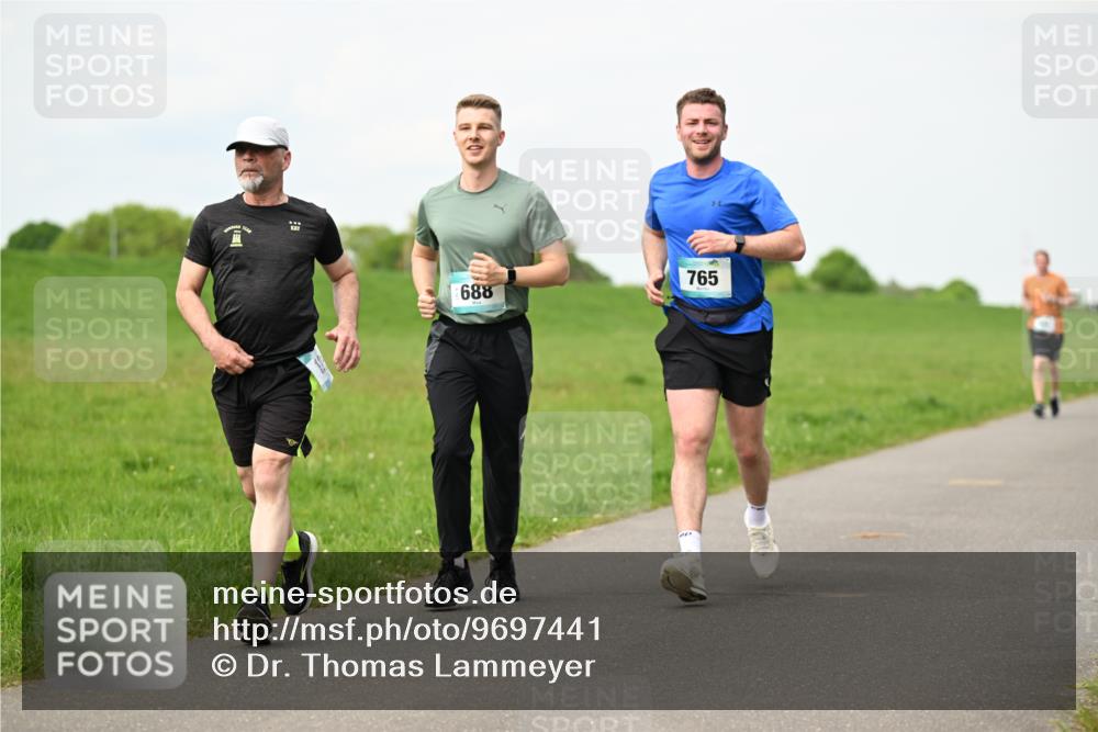 10.05.2026 - 8. Wedeler Halbmarathon Dr. Thomas Lammeyer http://msf.ph/oto/9697441 10.05.2026 11:29:13 Laufen 765, 688 meine-sportfotos.de