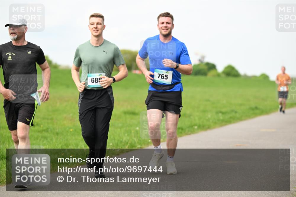 10.05.2026 - 8. Wedeler Halbmarathon Dr. Thomas Lammeyer http://msf.ph/oto/9697444 10.05.2026 11:29:13 Laufen 765, 682 meine-sportfotos.de