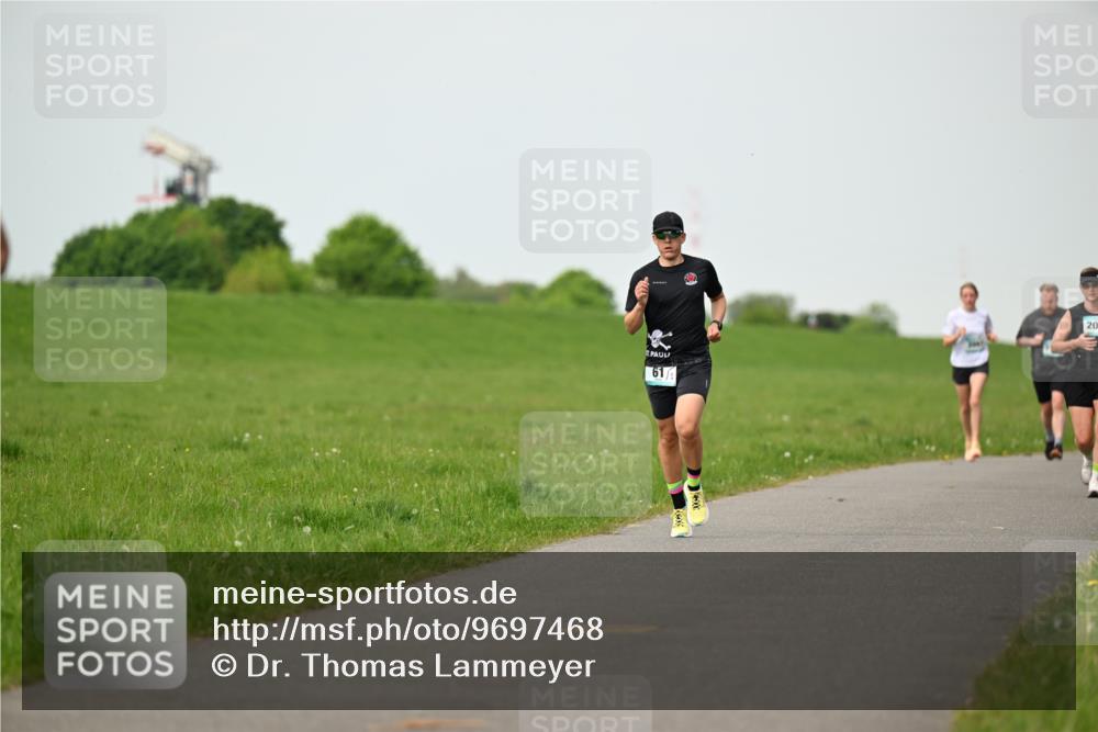 10.05.2026 - 8. Wedeler Halbmarathon Dr. Thomas Lammeyer http://msf.ph/oto/9697468 10.05.2026 11:29:21 Laufen  meine-sportfotos.de