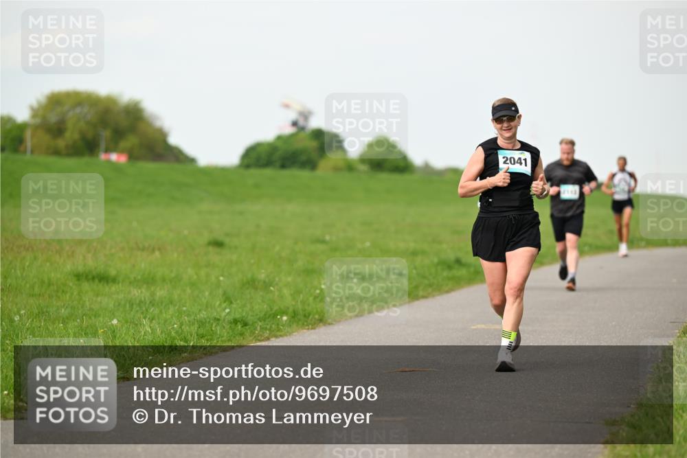 10.05.2026 - 8. Wedeler Halbmarathon Dr. Thomas Lammeyer http://msf.ph/oto/9697508 10.05.2026 11:29:30 Laufen 2041 meine-sportfotos.de
