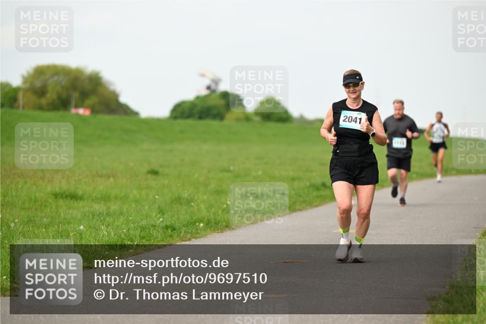10.05.2026 - 8. Wedeler Halbmarathon Dr. Thomas Lammeyer http://msf.ph/oto/9697510 10.05.2026 11:29:30 Laufen 2041, 2983 meine-sportfotos.de