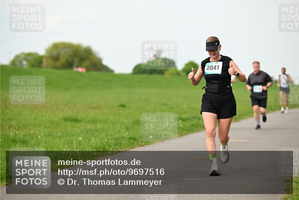 10.05.2026 - 8. Wedeler Halbmarathon Dr. Thomas Lammeyer http://msf.ph/oto/9697516 10.05.2026 11:29:31 Laufen 2041 meine-sportfotos.de