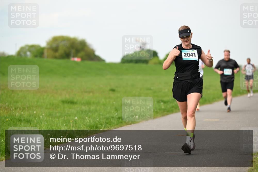 10.05.2026 - 8. Wedeler Halbmarathon Dr. Thomas Lammeyer http://msf.ph/oto/9697518 10.05.2026 11:29:31 Laufen 2041 meine-sportfotos.de