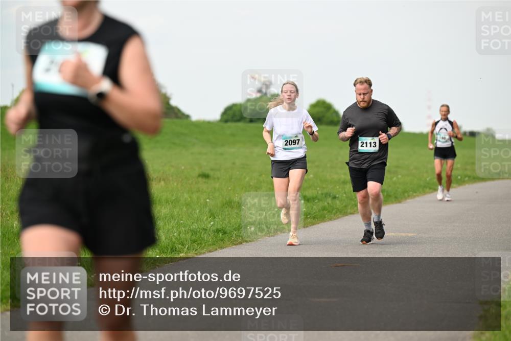10.05.2026 - 8. Wedeler Halbmarathon Dr. Thomas Lammeyer http://msf.ph/oto/9697525 10.05.2026 11:29:34 Laufen 2097, 2113 meine-sportfotos.de