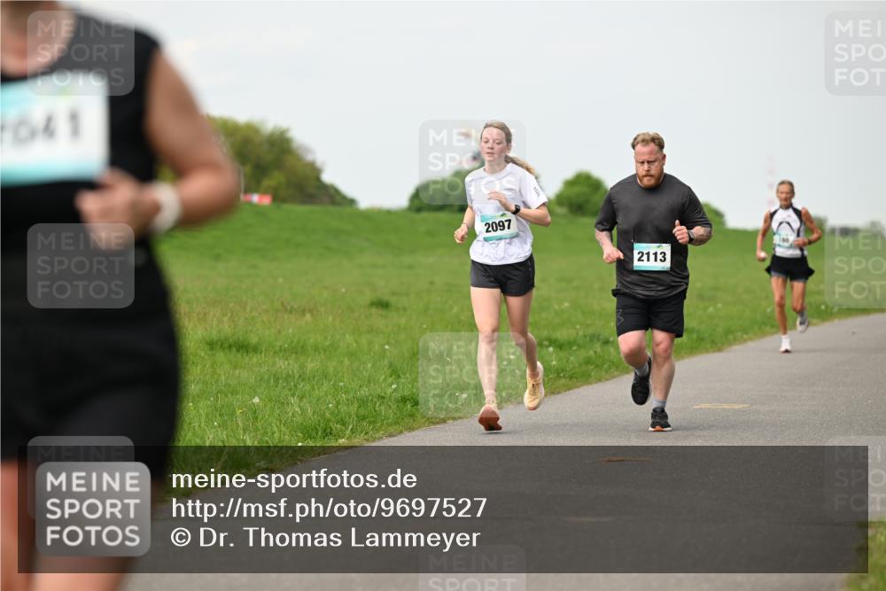 10.05.2026 - 8. Wedeler Halbmarathon Dr. Thomas Lammeyer http://msf.ph/oto/9697527 10.05.2026 11:29:34 Laufen 7041, 2097, 2113 meine-sportfotos.de