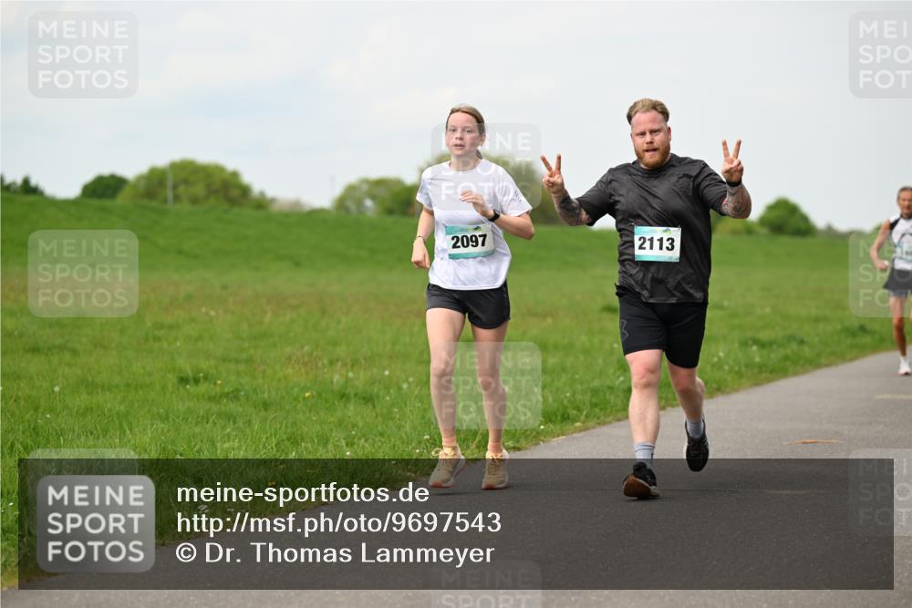 10.05.2026 - 8. Wedeler Halbmarathon Dr. Thomas Lammeyer http://msf.ph/oto/9697543 10.05.2026 11:29:36 Laufen 2097, 2113 meine-sportfotos.de