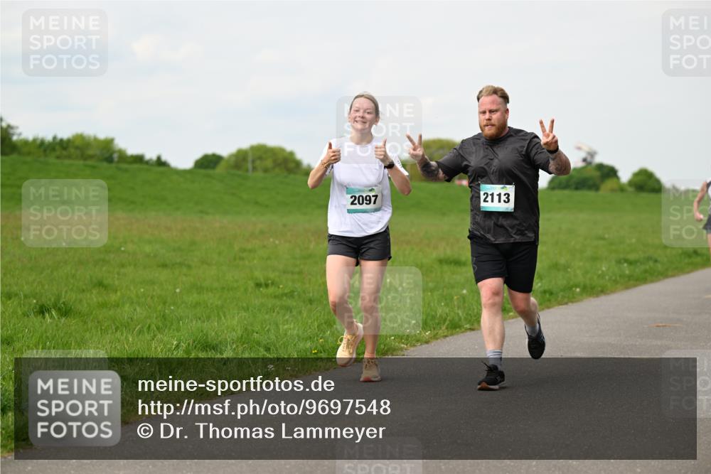10.05.2026 - 8. Wedeler Halbmarathon Dr. Thomas Lammeyer http://msf.ph/oto/9697548 10.05.2026 11:29:37 Laufen 2097, 2113 meine-sportfotos.de