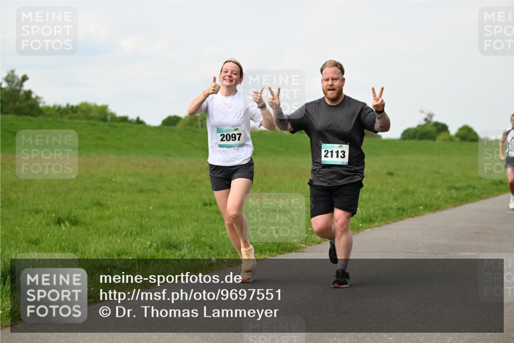 10.05.2026 - 8. Wedeler Halbmarathon Dr. Thomas Lammeyer http://msf.ph/oto/9697551 10.05.2026 11:29:37 Laufen 2097, 2113 meine-sportfotos.de