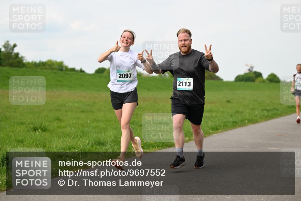 10.05.2026 - 8. Wedeler Halbmarathon Dr. Thomas Lammeyer http://msf.ph/oto/9697552 10.05.2026 11:29:37 Laufen 2097, 2113 meine-sportfotos.de