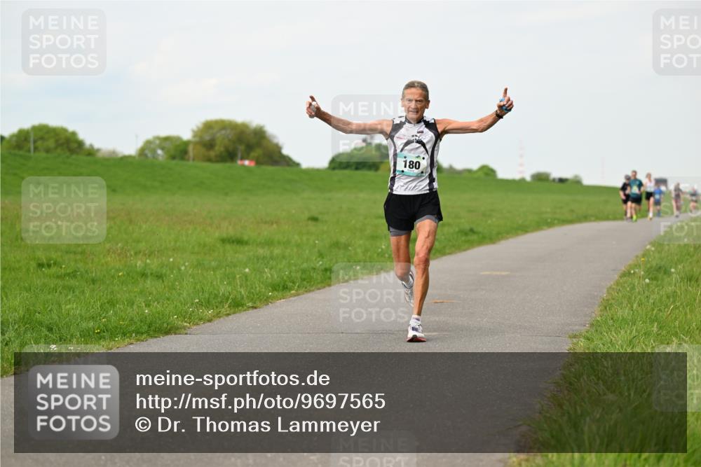10.05.2026 - 8. Wedeler Halbmarathon Dr. Thomas Lammeyer http://msf.ph/oto/9697565 10.05.2026 11:29:40 Laufen 180 meine-sportfotos.de
