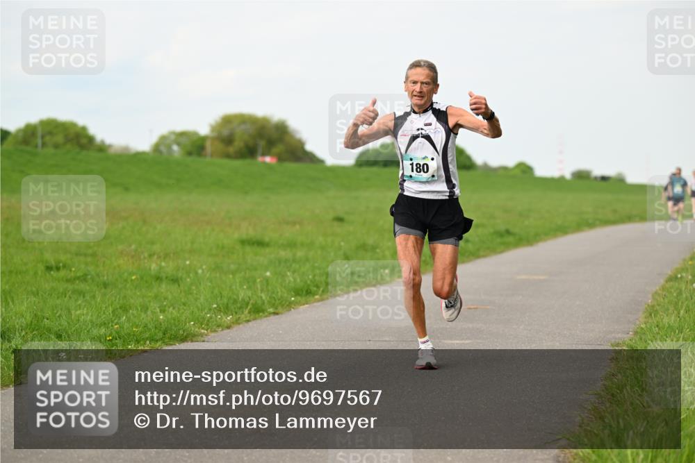 10.05.2026 - 8. Wedeler Halbmarathon Dr. Thomas Lammeyer http://msf.ph/oto/9697567 10.05.2026 11:29:40 Laufen 180 meine-sportfotos.de
