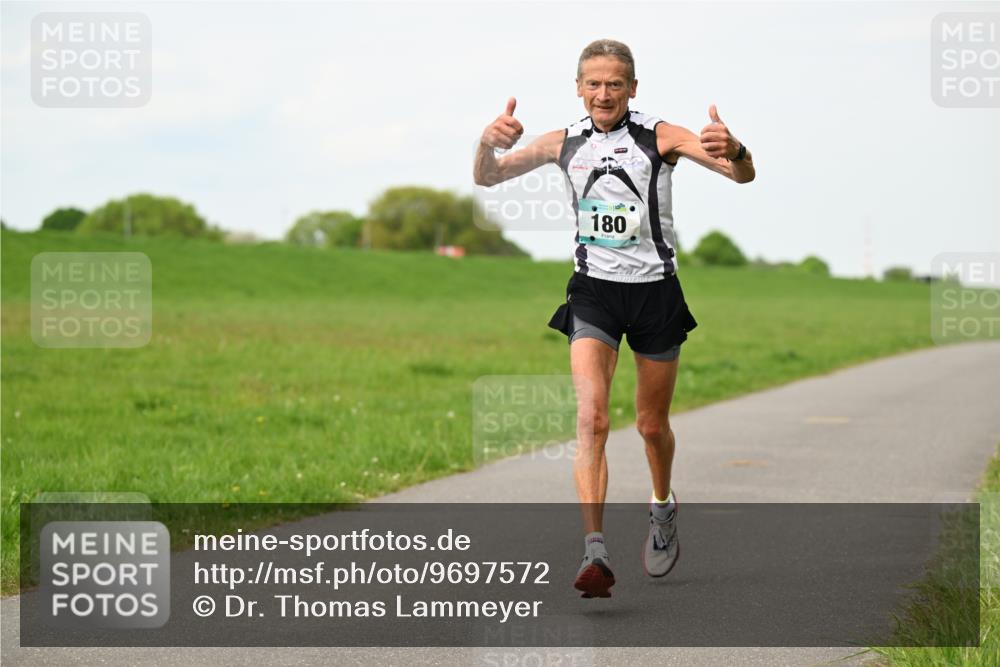 10.05.2026 - 8. Wedeler Halbmarathon Dr. Thomas Lammeyer http://msf.ph/oto/9697572 10.05.2026 11:29:41 Laufen 180 meine-sportfotos.de