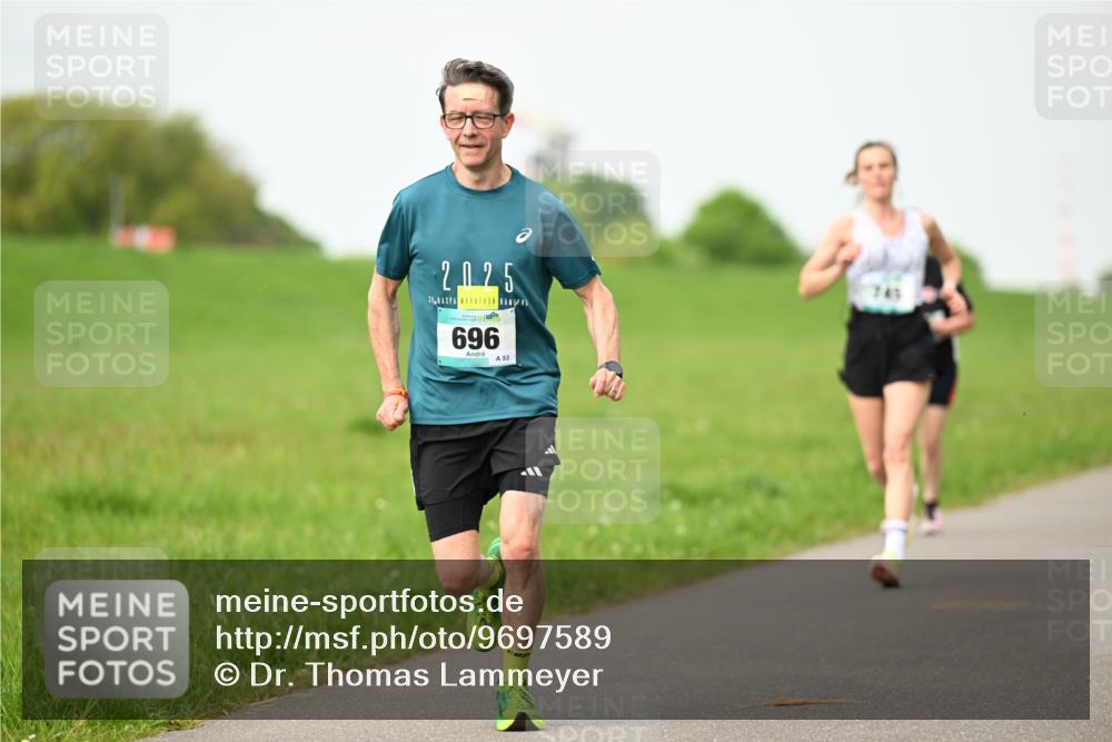 10.05.2026 - 8. Wedeler Halbmarathon Dr. Thomas Lammeyer http://msf.ph/oto/9697589 10.05.2026 11:29:52 Laufen 2025, 696, 745 meine-sportfotos.de