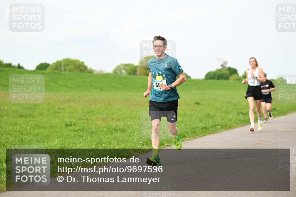 10.05.2026 - 8. Wedeler Halbmarathon Dr. Thomas Lammeyer http://msf.ph/oto/9697596 10.05.2026 11:29:53 Laufen 2125, 745 meine-sportfotos.de