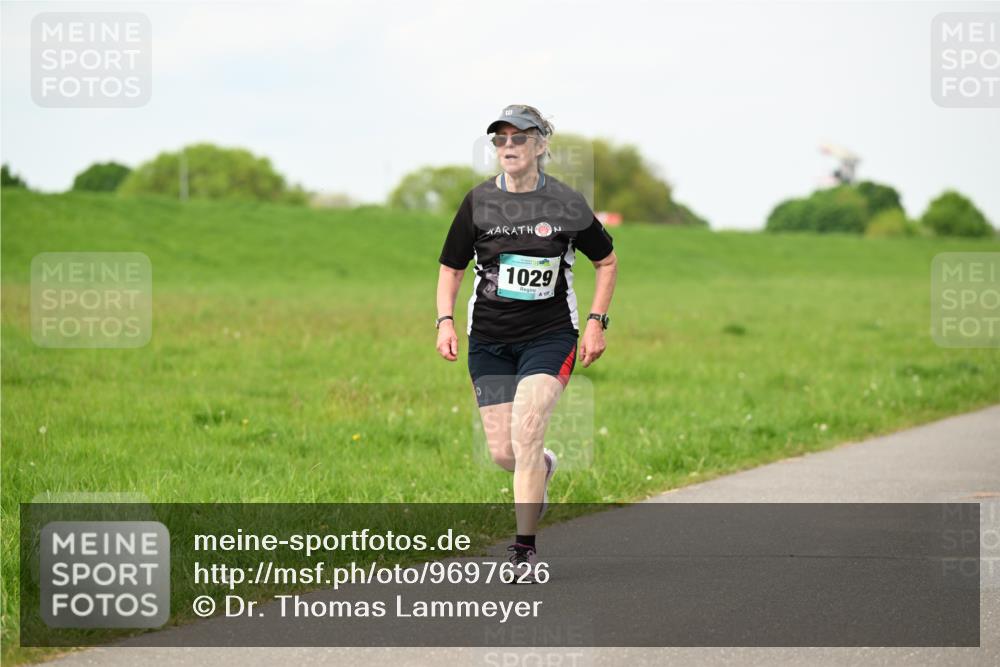 10.05.2026 - 8. Wedeler Halbmarathon Dr. Thomas Lammeyer http://msf.ph/oto/9697626 10.05.2026 11:29:58 Laufen 1029 meine-sportfotos.de