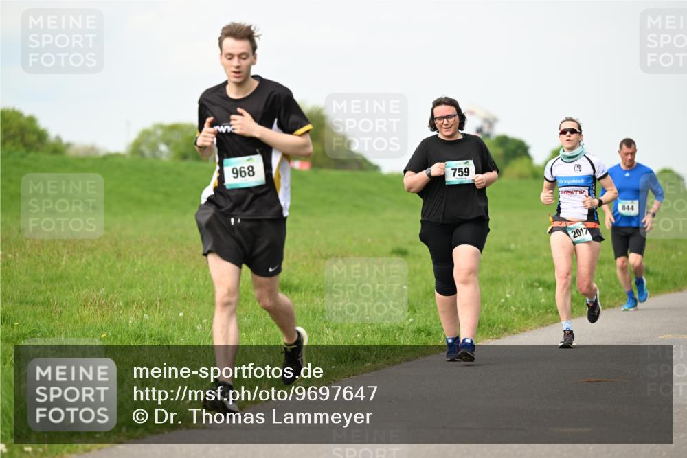 10.05.2026 - 8. Wedeler Halbmarathon Dr. Thomas Lammeyer http://msf.ph/oto/9697647 10.05.2026 11:30:03 Laufen 968, 759, 844, 2017 meine-sportfotos.de