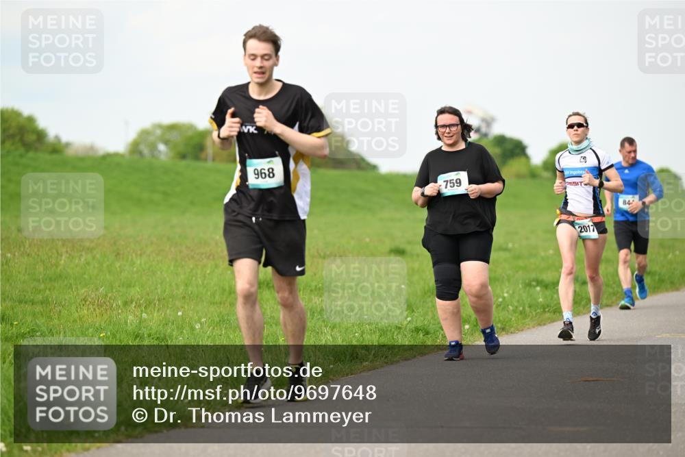 10.05.2026 - 8. Wedeler Halbmarathon Dr. Thomas Lammeyer http://msf.ph/oto/9697648 10.05.2026 11:30:02 Laufen 968, 759, 2017 meine-sportfotos.de