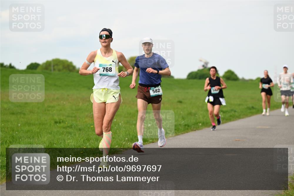 10.05.2026 - 8. Wedeler Halbmarathon Dr. Thomas Lammeyer http://msf.ph/oto/9697697 10.05.2026 11:30:13 Laufen 768, 582 meine-sportfotos.de