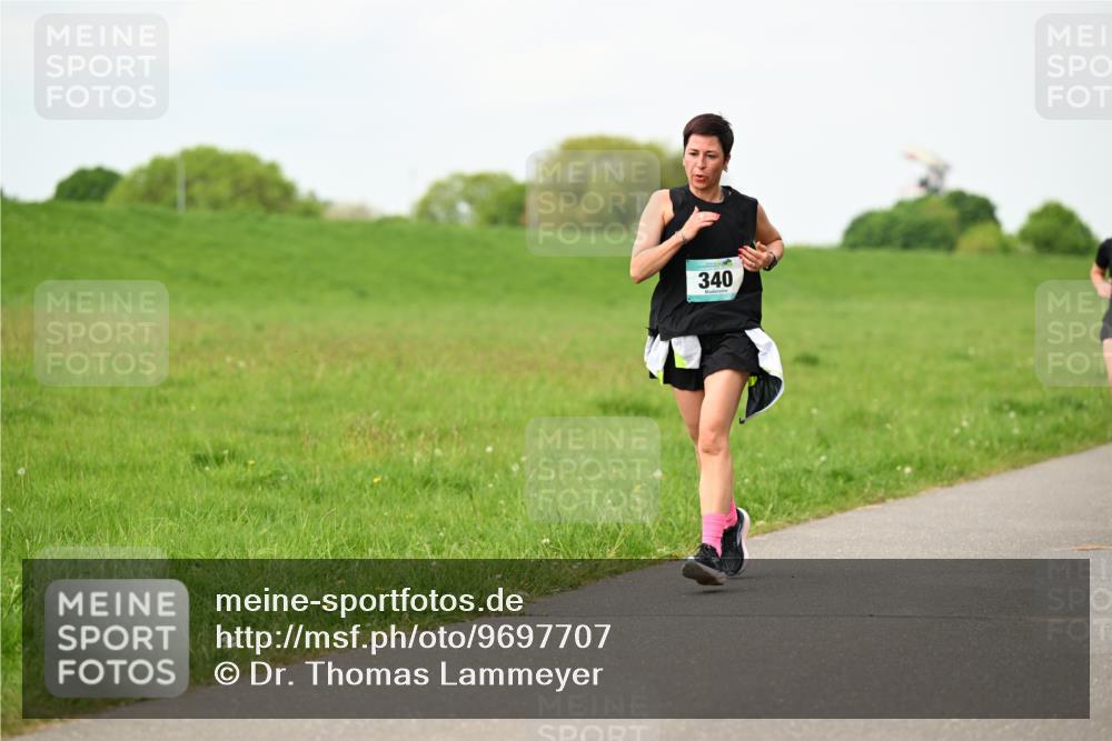 10.05.2026 - 8. Wedeler Halbmarathon Dr. Thomas Lammeyer http://msf.ph/oto/9697707 10.05.2026 11:30:15 Laufen 340 meine-sportfotos.de