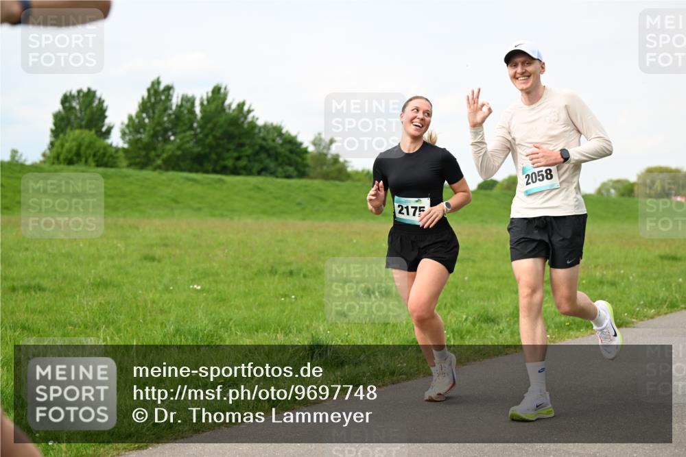 10.05.2026 - 8. Wedeler Halbmarathon Dr. Thomas Lammeyer http://msf.ph/oto/9697748 10.05.2026 11:30:22 Laufen 2058, 2175 meine-sportfotos.de