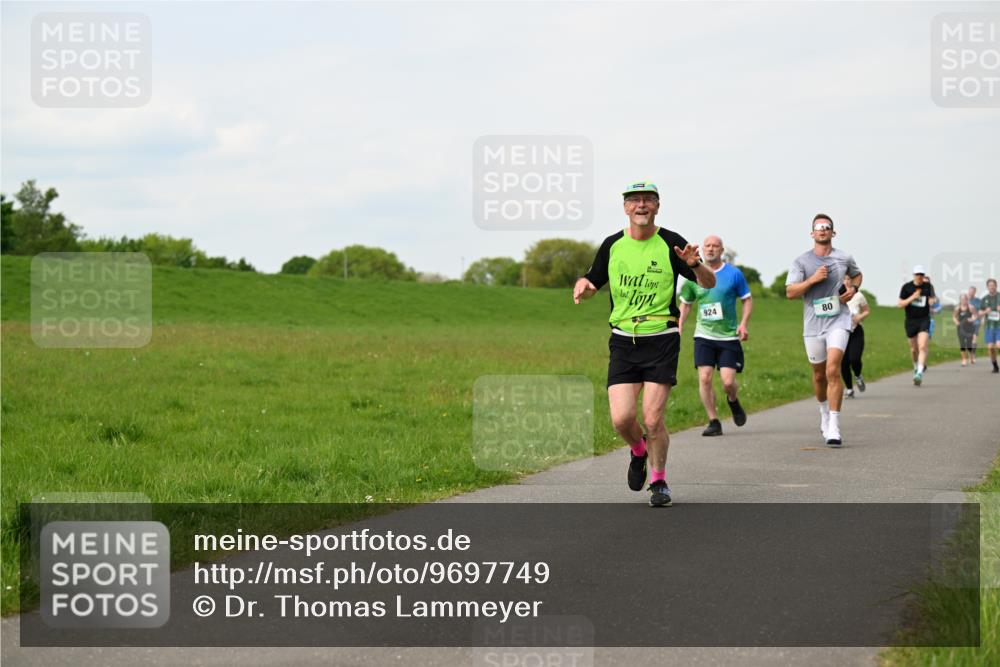 10.05.2026 - 8. Wedeler Halbmarathon Dr. Thomas Lammeyer http://msf.ph/oto/9697749 10.05.2026 11:30:23 Laufen 924 meine-sportfotos.de