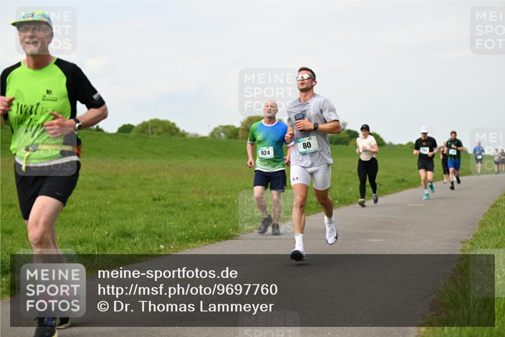 10.05.2026 - 8. Wedeler Halbmarathon Dr. Thomas Lammeyer http://msf.ph/oto/9697760 10.05.2026 11:30:25 Laufen 924 meine-sportfotos.de